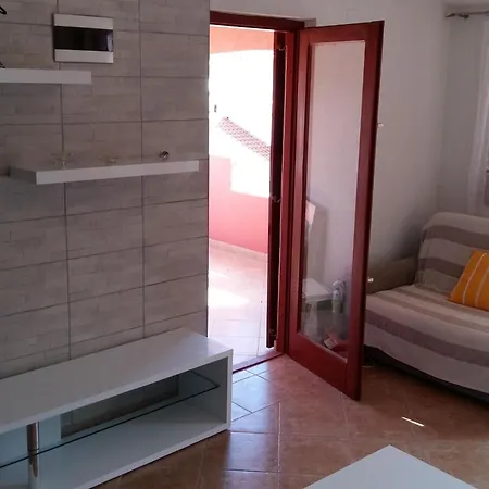 Ema Erste Etage Mit Offener Terrasse By Interhome Apartament *