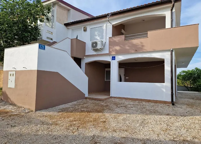 Apartman Ema Erste Etage Mit Offener Terrasse By Interhome Vir