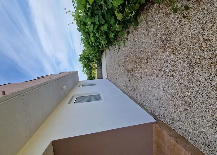 Apartman Ema Erste Etage Mit Offener Terrasse By Interhome Vir